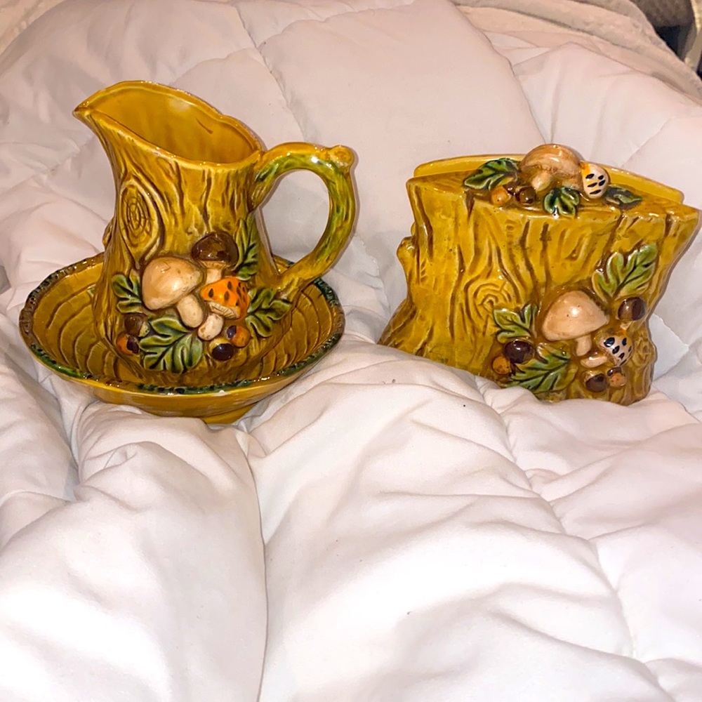 Vintage LEFTON mushroom pitcher & bowl & napkin holder.All beautiful & excellent